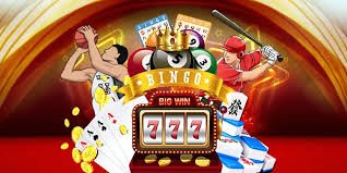 Pemain yang merayakan kemenangan besar dalam slot online qqslot